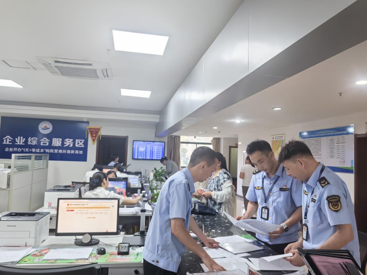 南城縣市場監督管理局創新服務模式 “沉浸式”體驗辦事流程，優化服務“零距離”助力企業發展